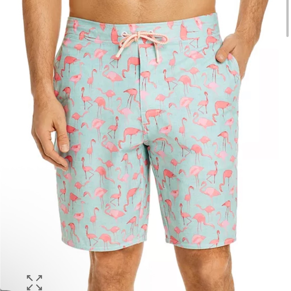 JOHNNIE-O Acklins Swim Trunks In Flamingo Print Draw String Pockets Mesh Lining